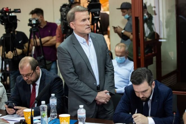 
"Прокуроры не "накопали" абсолютно ничего нового": Соцсети о суде над Медведчуком
