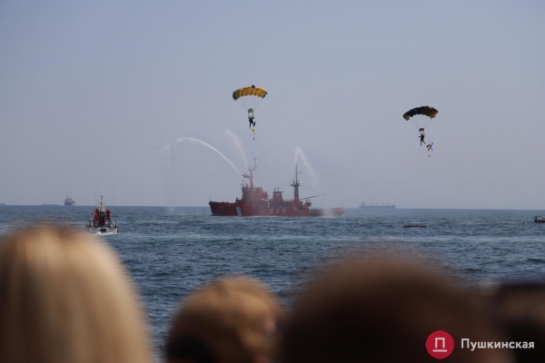 Военно-морской парад ко Дню независимости в Одессе: как это было. Фоторепортаж