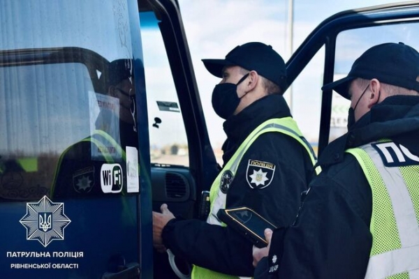 
Суд может отменить Covid-сертификаты в общественных местах: житель Николаева подал иск против Кабмина
