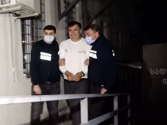 Голодуючого Саакашвілі вимагали доставити до зали суду