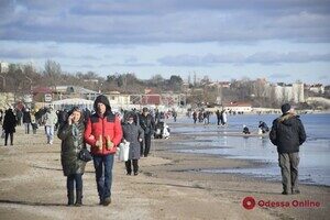Аншлаг на побережье и в центре города: как одесситы провели 2 января