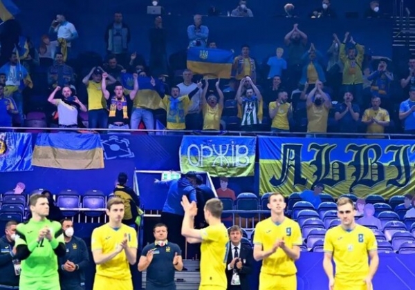 УЕФА открыл дело против Украинской ассоциации футбола из-за песни фанатов про Путина
