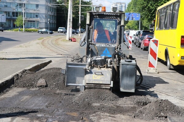 В Одессе стартовал cезон ремонт дорог: начали с турбокольца на Заболотного