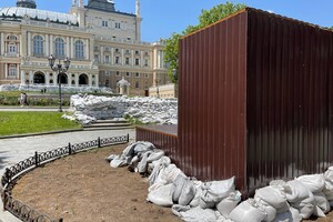 Освободили проход к Оперному, но Приморский еще закрыт: что демонтировали в центре Одессы