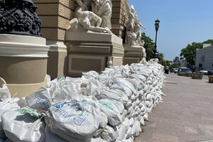 Освободили проход к Оперному, но Приморский еще закрыт: что демонтировали в центре Одессы