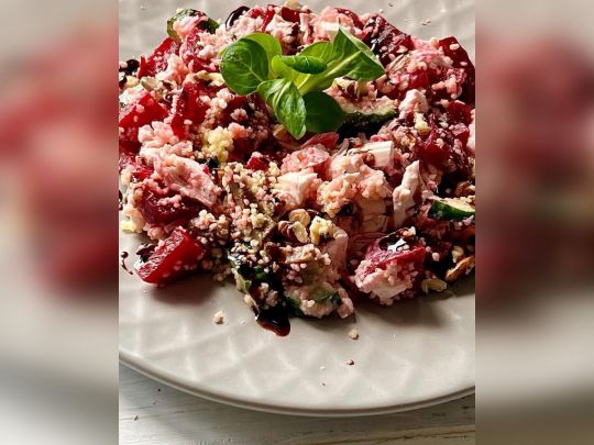 Салат з куркою, буряком та кус-кусом: ваша талія скаже вам «дякую»