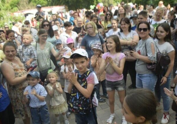 Бесплатное мороженое и огромные очереди: в Одесском зоопарке сегодня аншлаг Бесплатное мороженое и огромные очереди: в Одесском зоопарке сегодня аншлаг