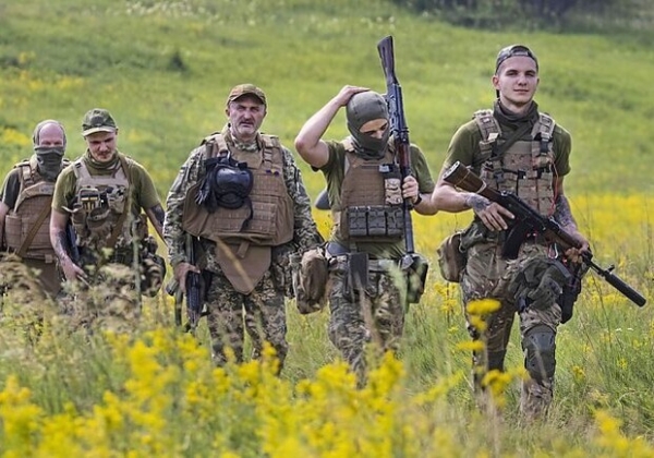 Коллекторам в Украине теперь запрещено взимать долги с военных и их семей