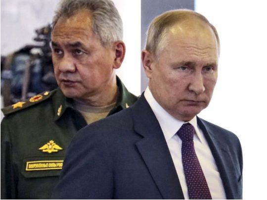 шойгу заявляє про навмисне «уповільнення темпів наступу» в Україні, але йому не вірить навіть путін
