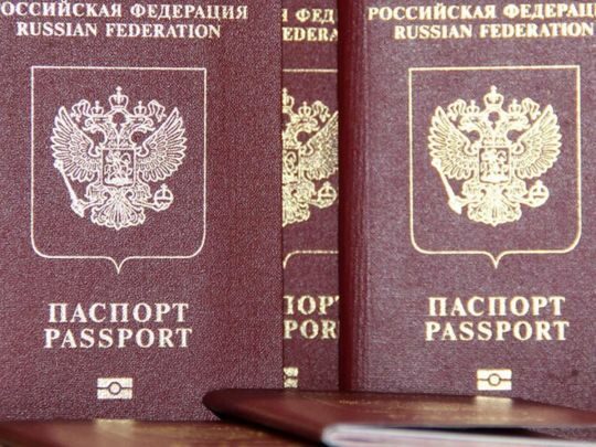 «Взялися за кожного росіянина»: чому посилення візового режиму для росіян в Європі — це важливо