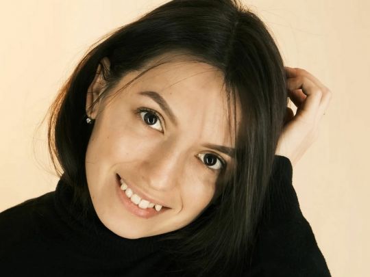 Потрібно дуже багато крові: красуня-українка, яка страждає на рідкісну аномалію судин, просить про допомогу
