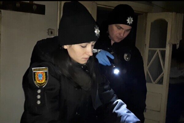 Дочь убила мать, мужчина – жену: в Одесской области произошли два убийства Дочь убила мать, мужчина – жену: в Одесской области произошли два убийства