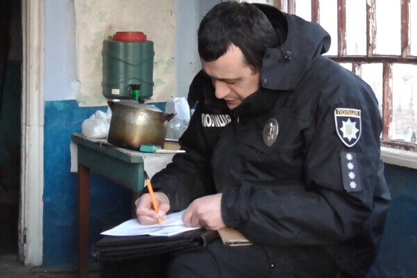 Дочь убила мать, мужчина – жену: в Одесской области произошли два убийства Дочь убила мать, мужчина – жену: в Одесской области произошли два убийства