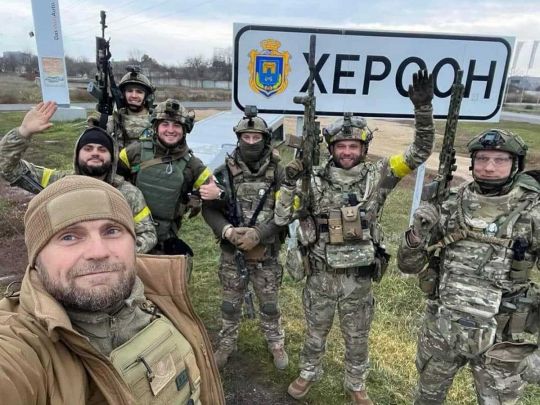 Знищення «Москви», звільнення Зміїного та «граблі» у Чорнобаївці: у Генштабі нагадали знакові моменти битви за південь України