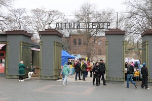 Концерт оркестра Нацгвардии Украины и погашение марки: как в Одессе отметили 50-летие Юморины