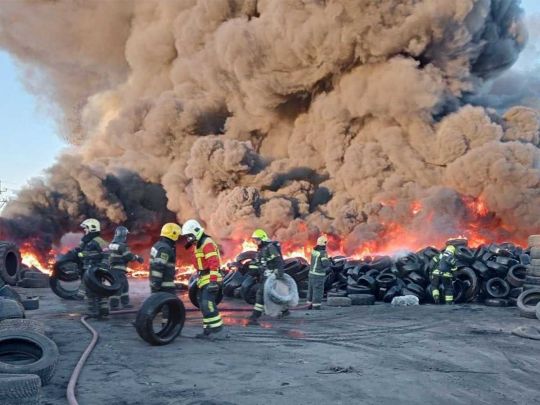 Потужна пожежа під москвою: горить цех з&nbsp;утилізації відходів
