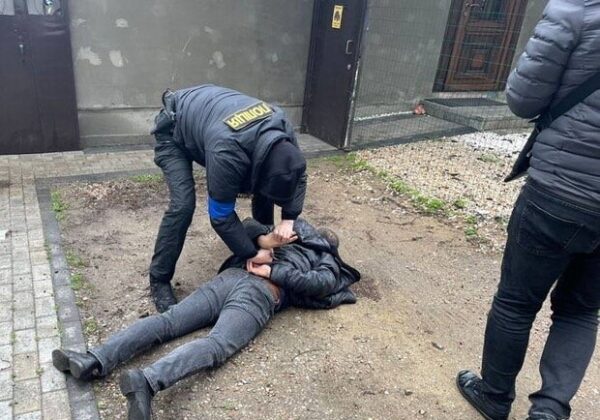Требовал взятку за сохранение незаконного забора: в Одессе сотрудник райадминистрации попался на коррупции Требовал взятку за сохранение незаконного забора: в Одессе сотрудник райадминистрации попался на коррупции