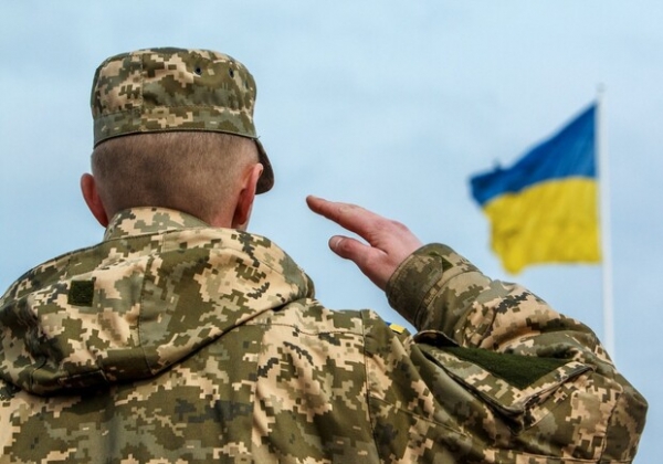 В Украине продлили военное положение