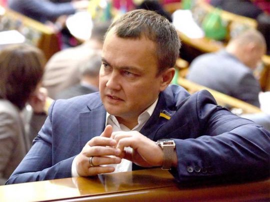 Помічений на&nbsp;Мальдівах нардеп Арістов вирішив скласти мандат