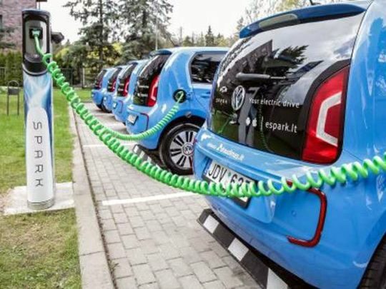 У країнах ЄС вперше продано більше електромобілів, ніж авто з дизельним двигуном