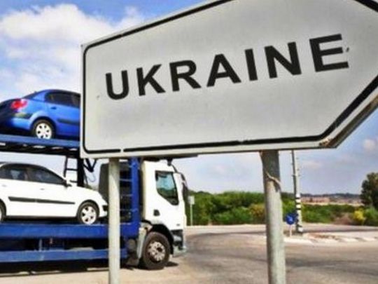 Експерти назвали чільну десятку автомобілів, які українці везуть з-за кордону