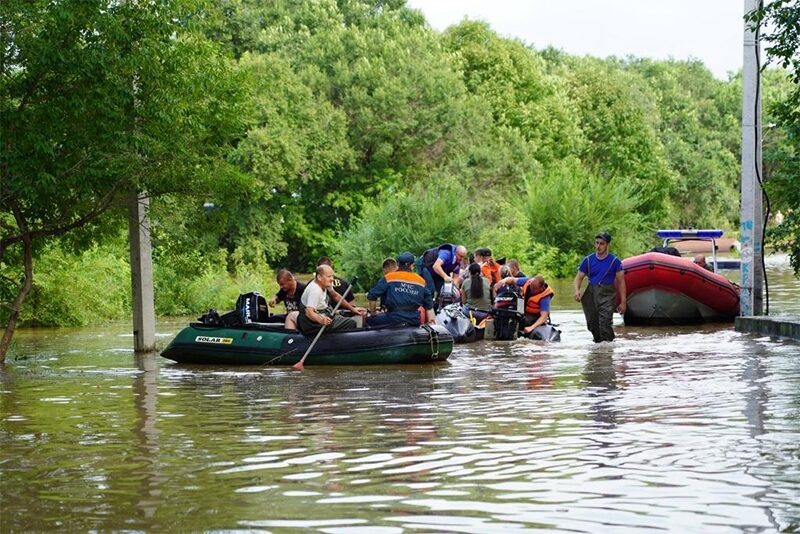 Місто йде під воду: у&nbsp;російському Уссурійську прорвало дамбу (відео)