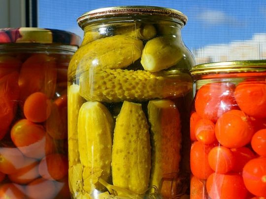 Мариновані огірки «по-польськи» на зиму — легко, швидко та смачно (відео)