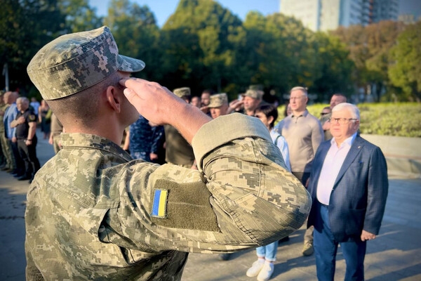В День защитников и защитниц Украины в Одессе почтили память погибших Героев