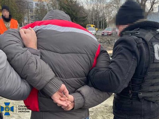 Серед затриманих посадовець ДСНС: правоохоронці викрили ще 4 схеми втечі ухилянтів