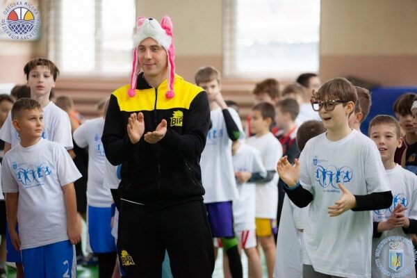 В одеський СДЮСШОР імені Літвака відбулося велике спортивне свято для дітей В одеський СДЮСШОР імені Літвака відбулося велике спортивне свято для дітей