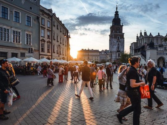 Скільки українців не&nbsp;планують повертатися до&nbsp;країни: стали відомі результати опитування