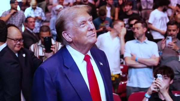 Триумф через скандал: как уголовный приговор сплотил вокруг Трампа его богатых сторонников Триумф через скандал: как уголовный приговор сплотил вокруг Трампа его богатых сторонников