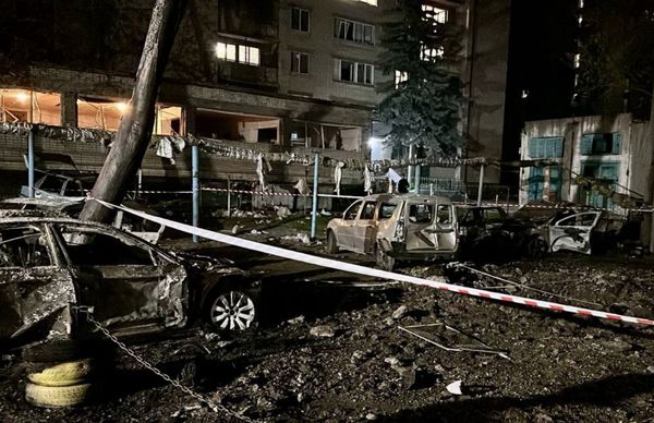 Массована атака окупантів на Дніпро: в місті пожежі, є вбиті та поранені
