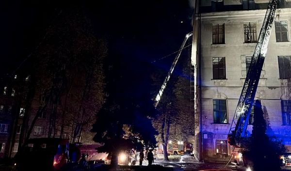 Массована атака окупантів на Дніпро: в місті пожежі, є вбиті та поранені