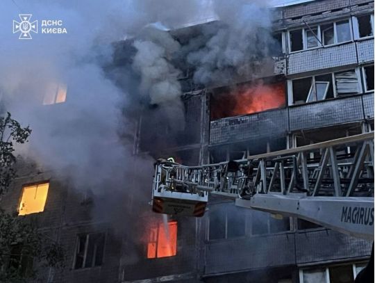 Ворог вночі атакував Київ, Запоріжжя та низку мирних міст України: є загиблі та постраждалі
