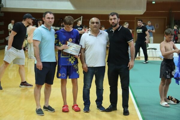 Греплінг. Дитяча ліга: сила, народжена в серцях майбутніх чемпіонів Греплінг. Дитяча ліга: сила, народжена в серцях майбутніх чемпіонів