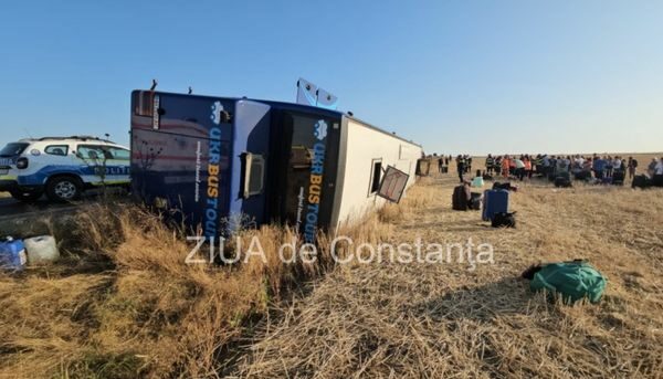 Серед пасажирів були діти: у Румунії перекинувся автобус з 55 українцями