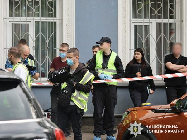 Застрелив дружину і&nbsp;наклав на&nbsp;себе руки: кривава сімейна драма розігралася на&nbsp;одній з&nbsp;вулиць Житомира (фото)