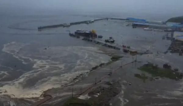 Цунамі, руйнування та паніка: на Камчатці в рф відбувся наймасштабніший землетрус за 70 років