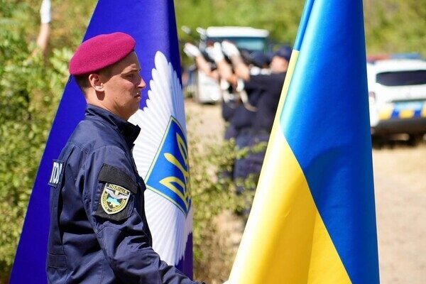 Защищал Украину на Донецком направлении: в Одесской области простились с полицейским Сергеем Маглой Защищал Украину на Донецком направлении: в Одесской области простились с полицейским Сергеем Маглой