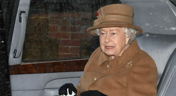Бабуся Вільяма та Гаррі теж боялась привидів: Єлизавета II зверталася до екзорциста, щоб вигнати привид із Сандрінгема