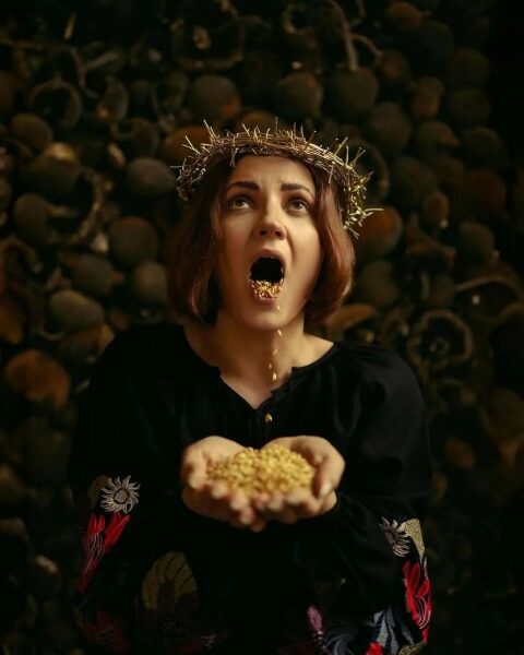 Цибульській довелося пояснюватися після скандальної фотосесії (фото)