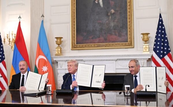 Соглашение между Азербайджаном и Арменией не выгодно Ирану и РФ Соглашение между Азербайджаном и Арменией не выгодно Ирану и РФ