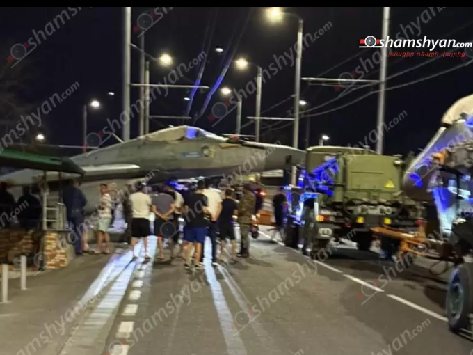 В Арменії російський винищувач врізався в стовб (фото, відео)