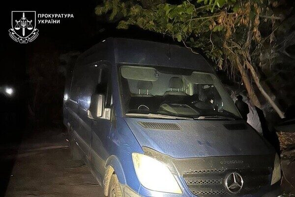 Вырыли тоннель и вынесли товар: в Одессе мужчины ограбили склад 7-го км Вырыли тоннель и вынесли товар: в Одессе мужчины ограбили склад 7-го км
