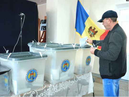 У Молдові стартували парламентські вибори: проросійські сили сподіваються на реванш