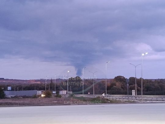 Безпілотники підпалили ще одну нафтобазу в окупованому Криму (фото, відео)