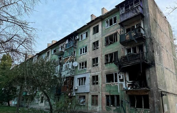 Окупанти вдарили по Лозовій на Харківщині: бомба пролетіла 130 км