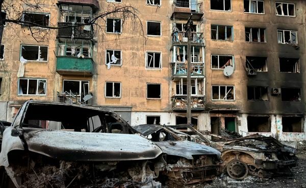 Окупанти вдарили по Лозовій на Харківщині: бомба пролетіла 130 км