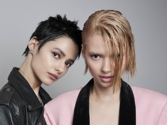 «Проживають жах та біль»: українські близнючки Bloom Twins вразили новою піснею (відео)